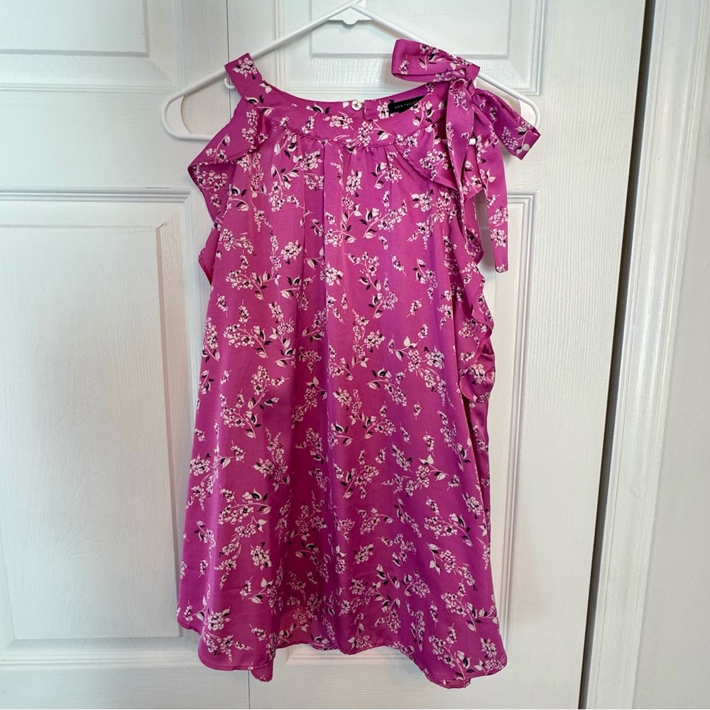 EUC Ann Taylor Pink Floral Ruffle Sleeveless Blouse, size XL